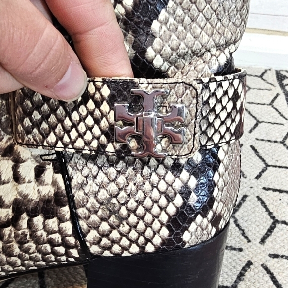 TORY BURCH "KIRA" SNAKESKIN PRINT LEATHER BOOTIES, SZ 10 - Picture 7 of 14